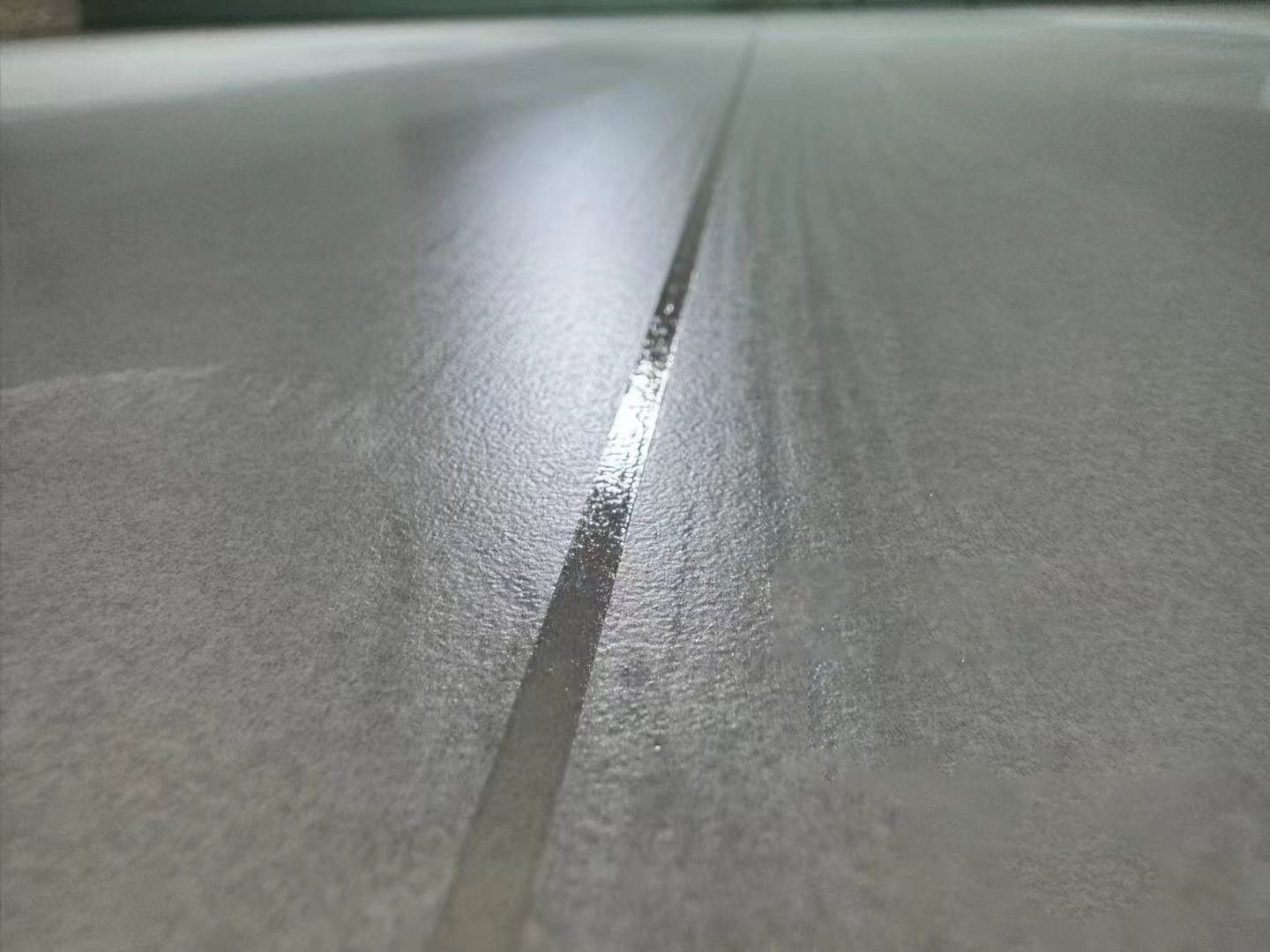 Although the flat seam effect of polyurea is good, you should be careful when choosing!